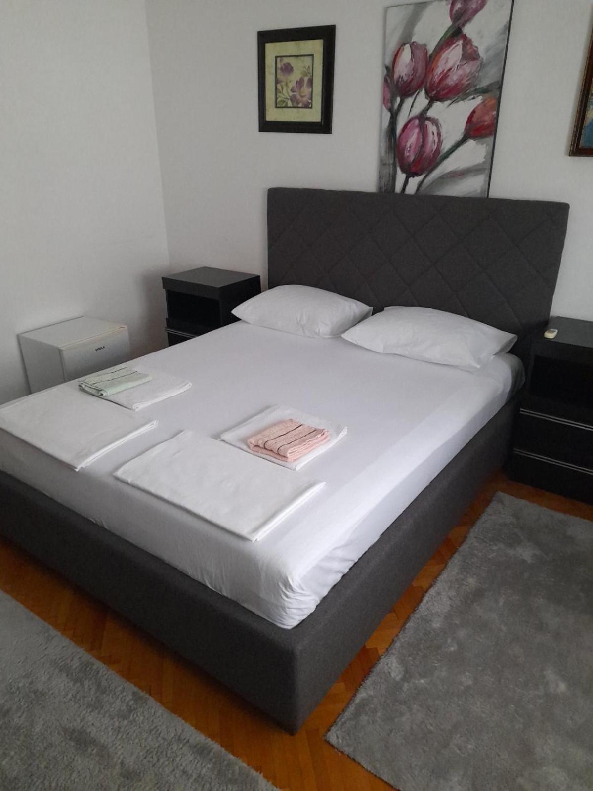Anita Guest House Тиват Экстерьер фото
