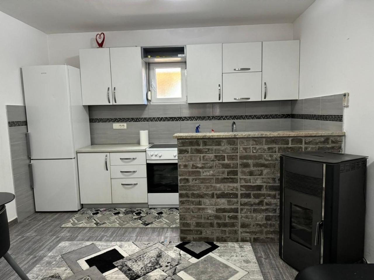 Anita Guest House Тиват Экстерьер фото